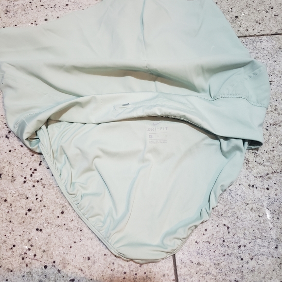 Womens new Nike Flex Running Shorts. Large. Mint green. Gym/yoga. Drifit. - Picture 9 of 10